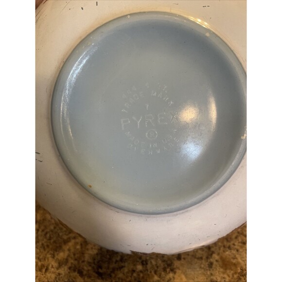 Pyrex Golden Grapes 4 QT Cinderella Mixing Bowl Blue Delphite interior 444 - Picture 7 of 9